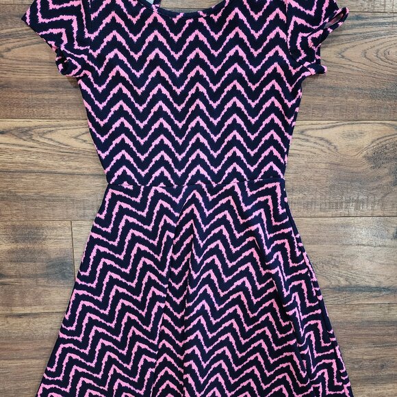 NWT Body Central Junior's Scoop Neck Short Sleeve Mini Skater Dress Small S - Picture 2 of 8